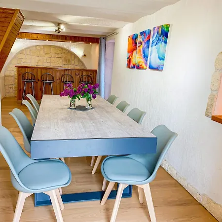 Holiday home L'ecrin De Charance *